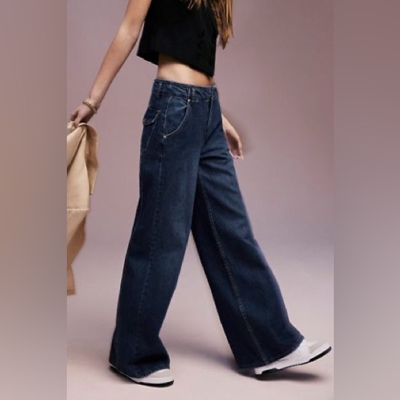 NWT- Free People Harlow Mid Rise Wide Leg Jean Size 26